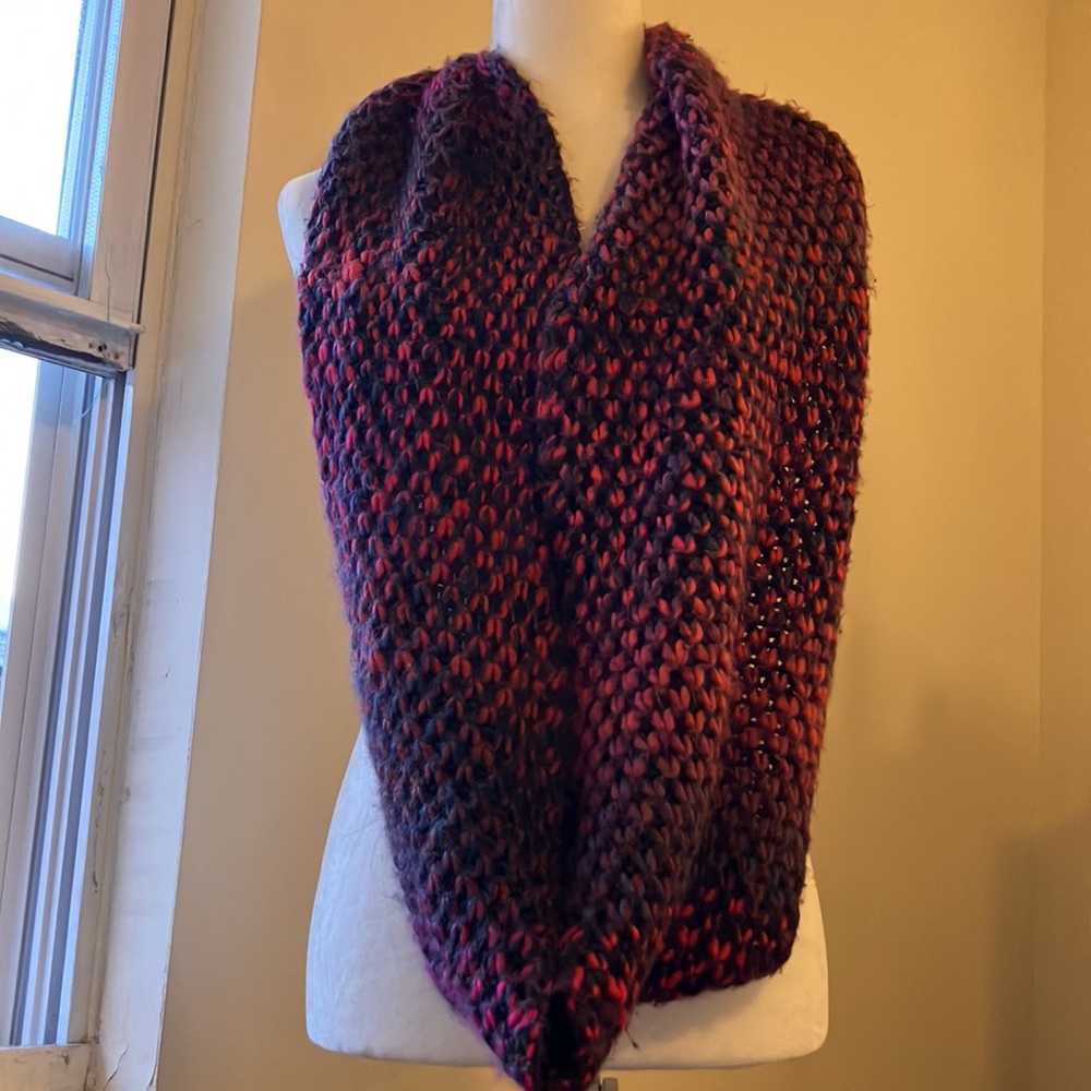 Knit scarf